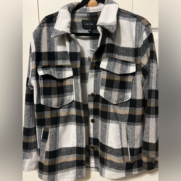 Love Tree Jackets & Blazers - Love Tree Women’s Heavy Shirt Coat /Shacket